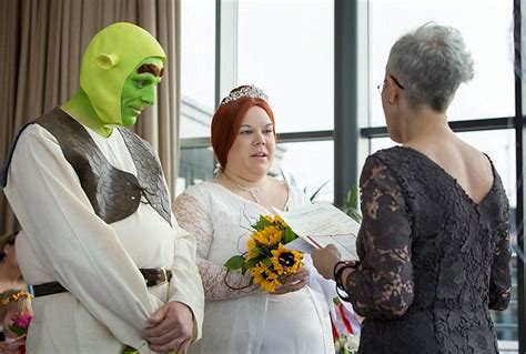 Couple Marry Dressed In Shrek & Princess Fiona Wedding Costumes (Photos)NaijaGistsBlog Nigeria ...