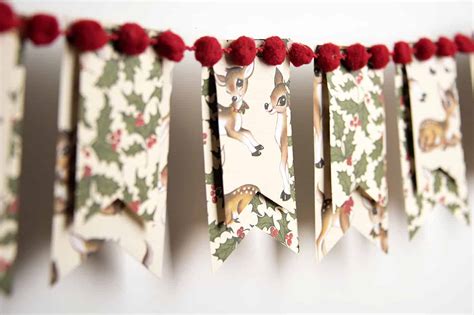 Vintage Deer DIY Christmas Banner - diycandy.com