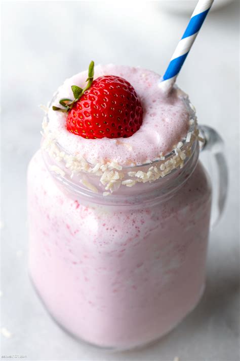 2-Minute Vanilla Strawberry Milkshake Recipe – Strawberry Milkshake Recipe — Eatwell101