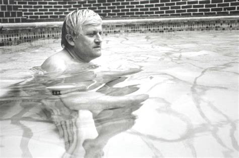 How I created the David Hockney ‘Pool’ series