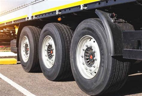 What Is A Tri-Axle Truck and Trailer and Why Use It - FMI