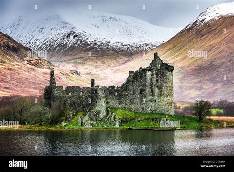 Kilchurn Castle in Winter Stock Photo - Alamy