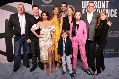 Sofia Vergara shares 'Modern Family' reunion photo without Ty Burrell