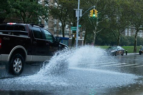 Coastal storm threatens NYC with floods, strong winds this week.