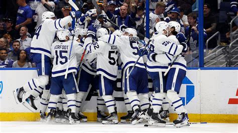 Toronto Maple Leafs Win First N.H.L. Playoff Series in 19 Years - The ...