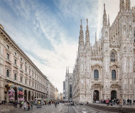 Milan City Center & Duomo di Milano Fast-Track Private Tour