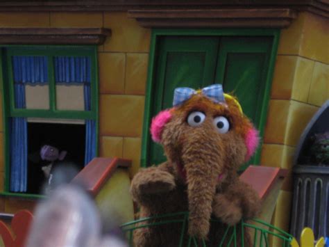 The Count and Alice Snuffleupagus | On the Sesame Street flo… | Flickr