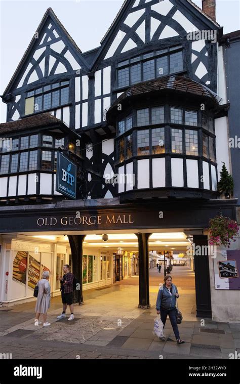 Old George Mall, the entrance to a shopping centre or mall with shops and restaurants, Salisbury ...