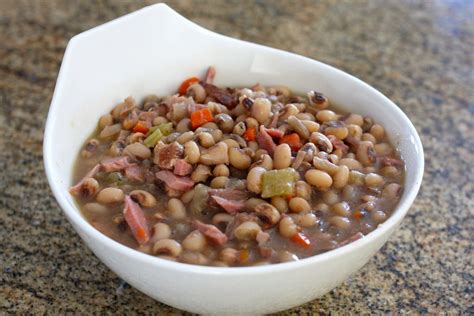 Crock Pot Southern Black-Eyed Peas With Ham Hock Recipe