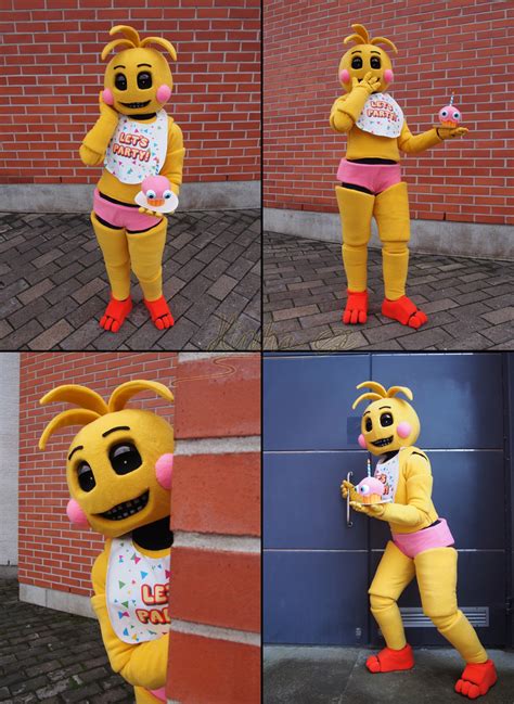 FNAF_Toy Chica_Cosplay by Hiniha on DeviantArt