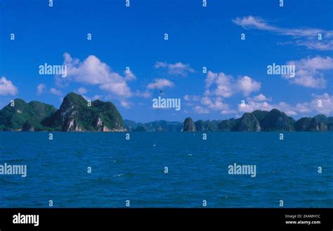 Vietnam: Halong BAy Cruise Stock Photo - Alamy