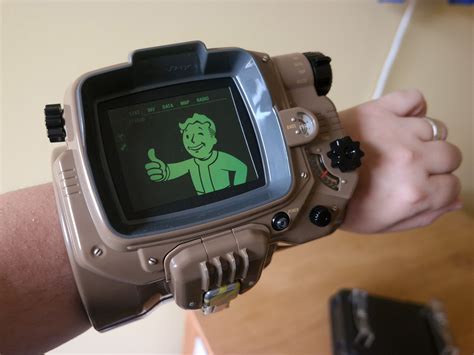 The Fallout 4 Pip Boy edition: My smartwatch is better than yours | Windows Central