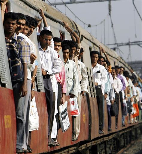 13 photographs of Mumbai local trains you must see today - Rediff Getahead