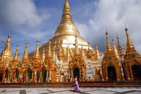 Shwedagon, Rangoon | All Points East