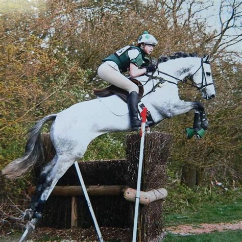 Jumping Clinic with George Morris. George Morris critiques an eventer ...