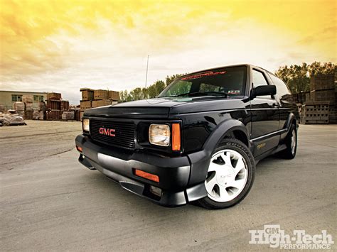 GMC Typhoon - Information and photos - MOMENTcar