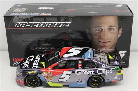 Kasey Kahne 2014 Great Clips 1:24 Color Chrome Nascar Diecast