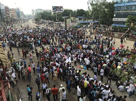 Photographers Beaten and Abducted in Bangladesh Student Protests | PetaPixel