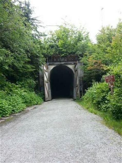 Snoqualmie Pass Train Tunnel (Easton) - 2018 All You Need to Know Before You Go (with Photos ...