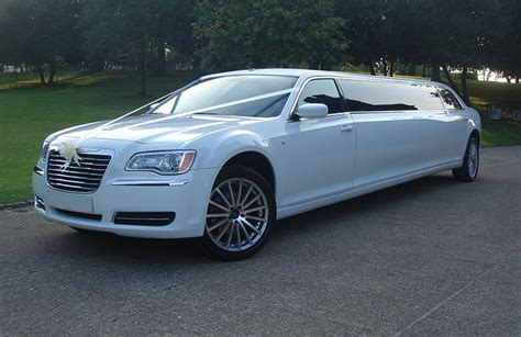 Chrysler 300C Stretch Limo Hire - New Design