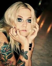 Elle King tattoos | Elle king, Ellie king, Really pretty girl