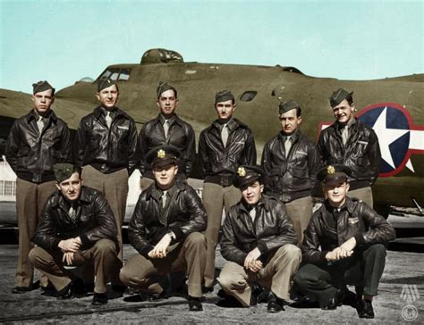 The crew of the B-17 "Ye Olde Pub". : r/Colorization