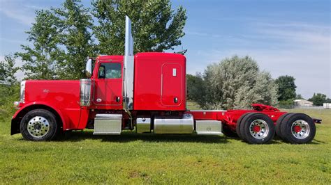 NEW 389 FLAT TOP FOR SALE! - Peterbilt of Sioux Falls