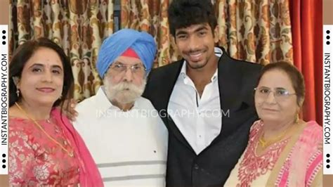 Jasprit Bumrah Biography - Height, Age, Girlfriend, Wife, Family ...