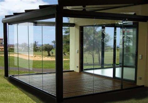 Figure 22 Glass patio enclosure - Excelite Pool