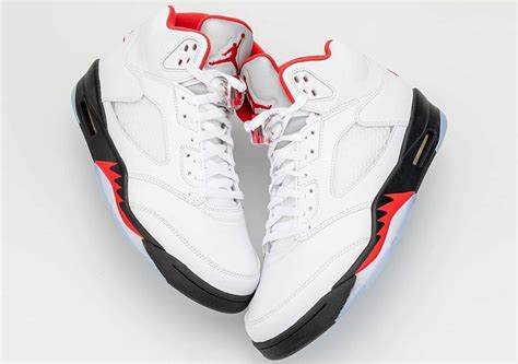 Air Jordan 5 Fire Red 2020 DA1911-102 Release Date | SneakerNews.com