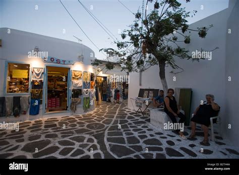 View inside a shopping street, Mykonos-Town, Mykonos, Greece Stock Photo - Alamy