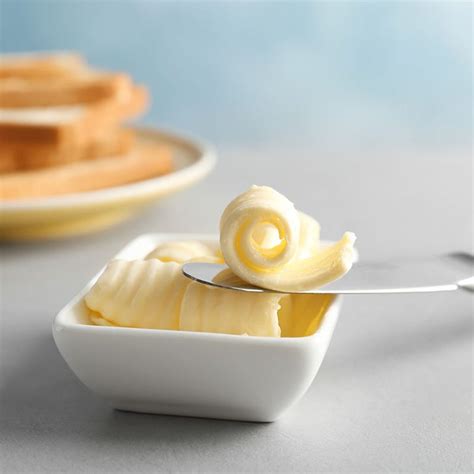 10 Healthy Butter Substitutes You Need to Know