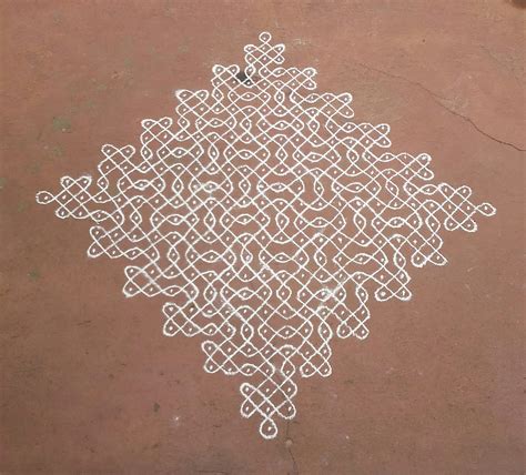 25 dots sikku kolam || Tippudu Muggulu – Kolams of India