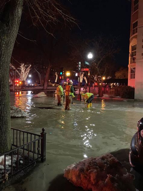 Commonwealth Avenue intersection closed in Boston after ‘major’ water main break, flooding ...