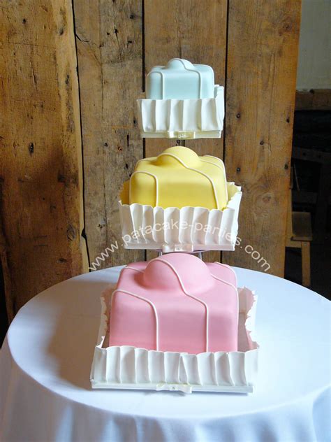 Pat-a-Cake Parties: Fondant Fancy Wedding Cake