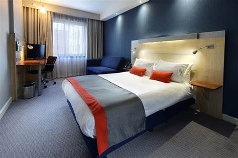 HOLIDAY INN EXPRESS DUBLIN AIRPORT $109 ($̶1̶3̶7̶) - Prices & Hotel Reviews - Santry, Ireland ...