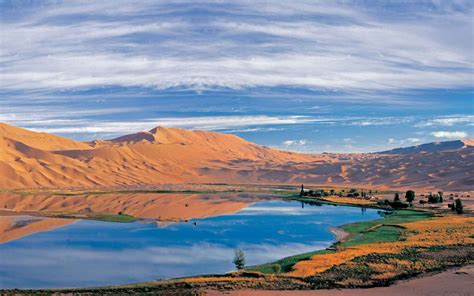 Bilutu megadunes and lakes in the Badain Jaran Desert - IUGS