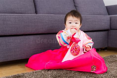 Traditional Korean Costume Baby Stock Photo - Image of korea, home: 36845414