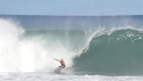 North Shore Oahu: River Surfing Holds Up - Endless Waves