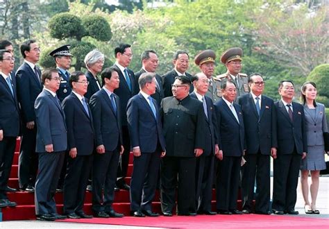 North, South Korea Hold Historic Summit (+Photos, Videos) - World news - Tasnim News Agency