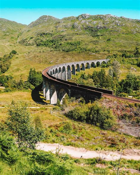 Glenfinnan Viaduct Viewpoint - How To See The Magical Hogwarts Express ...