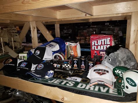 ASSORTED SPORTS COLLECTIBLES