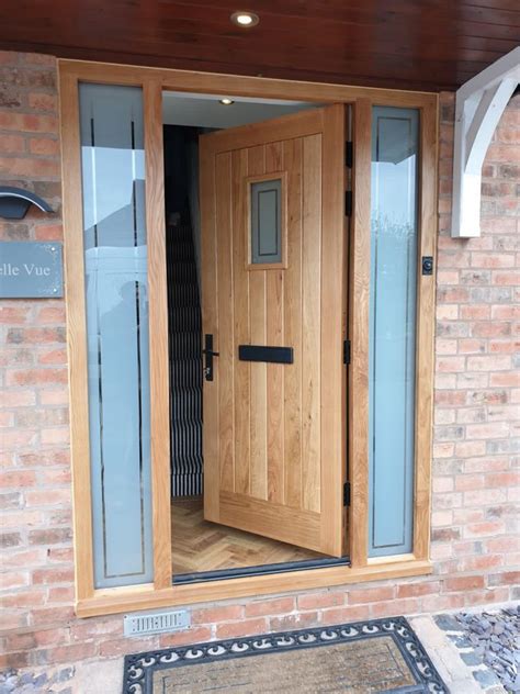 Why Solid Oak Front Doors Still Reign Supreme - We Are Woodland