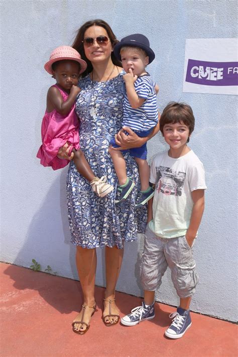 Mariska Hargitay & Kids: Family Fair Day | Celebrity Baby Scoop | Famosos, Ley y el orden ...