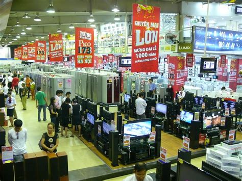 Fighting competition in the electronics retail market