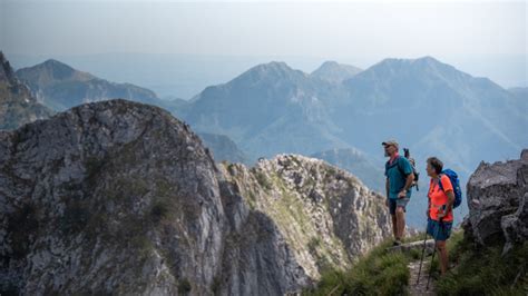 Walking Holidays Tuscany | Hiking Tours Italy | Apuan Alps & Appennines