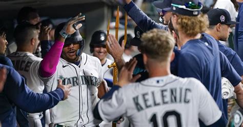 Mariners’ latest playoff odds following walkoff win vs. Rangers | The Seattle Times