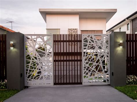 Modern door gate design - glimpse your home's character - house-ideas.org