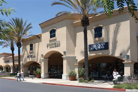 About Camarillo Premium Outlets® - A Shopping Center in Camarillo, CA - A Simon Property