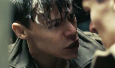 Dunkirk - Harry Styles’ acting REVEALED in latest trailer - WATCH | Films | Entertainment ...